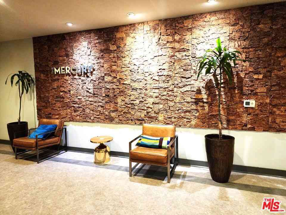 Condo For Sale - 3810 Wilshire Boulevard #1706<br/> Los Angeles, CA 90010