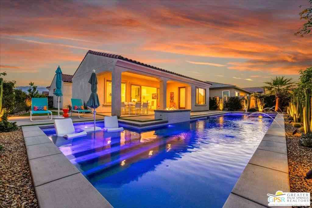 Homes For Sale - 26 Medoc<br/> Rancho Mirage, CA 92270