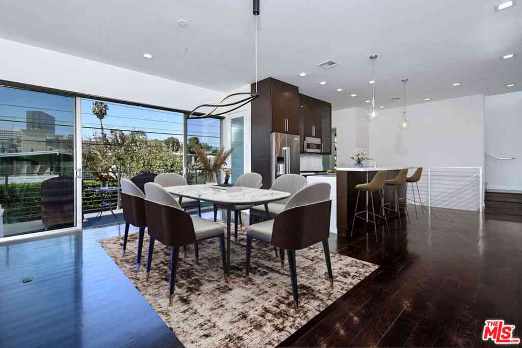 Condo For Rent - 11610 Ohio Avenue #UNIT 1<br/> Los Angeles, CA 90025