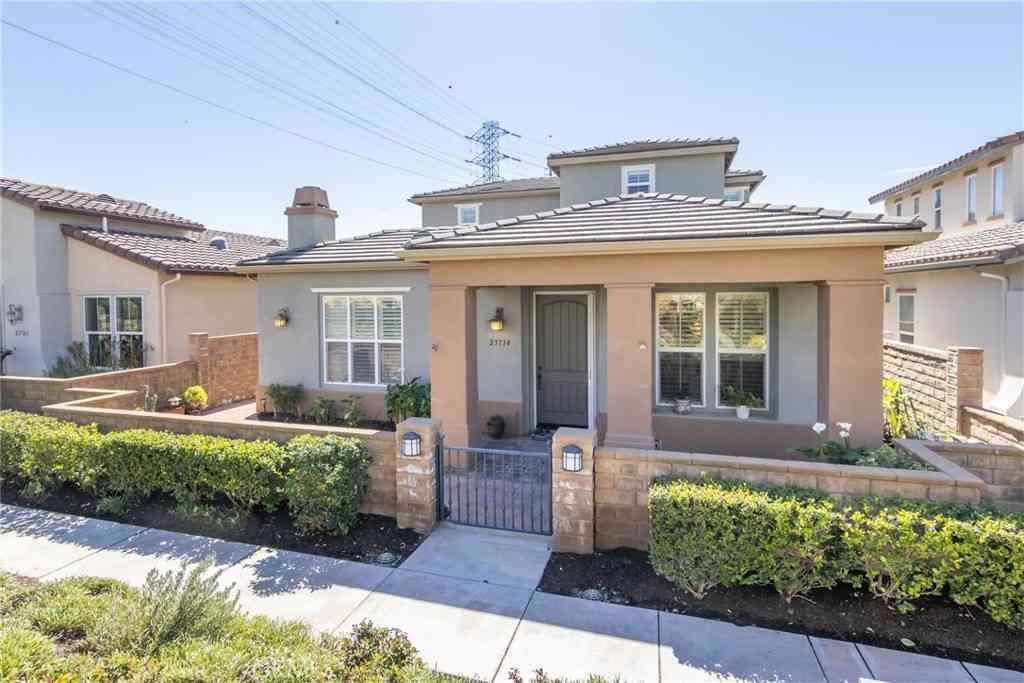Homes For Sale - 23734 Mahogany Court<br/> Valencia, CA 91354