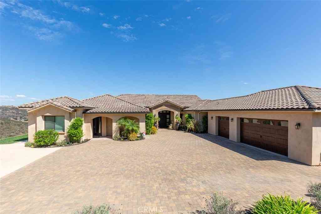 Homes For Sale - 2260 Panoramic<br/> Vista, CA 92084