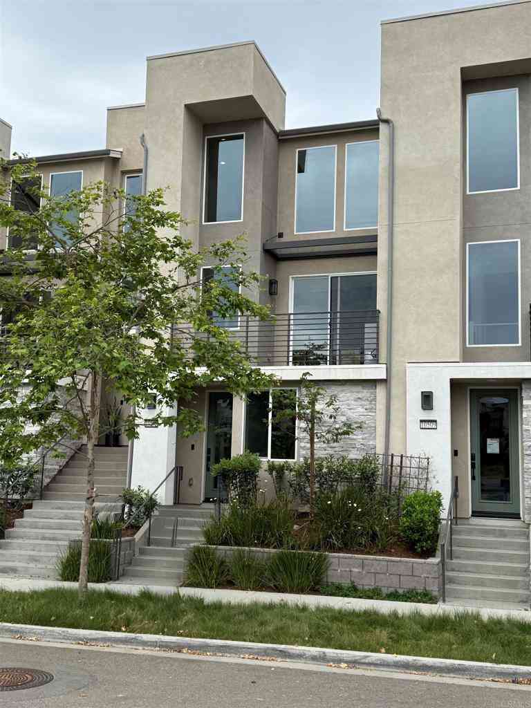 Townhouse For Sale - 10507 Coupland Way<br/> Mira Mesa, CA 92126