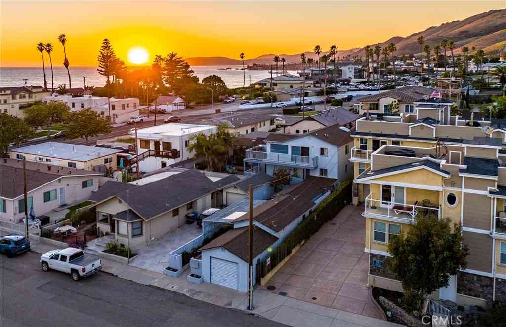 Homes For Sale - 351 San Luis Ave<br/> Pismo Beach, CA 93449