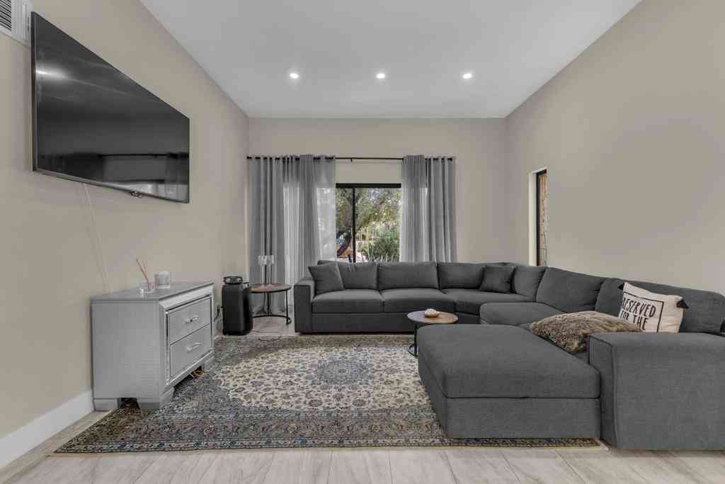 Condo For Sale - 5803 Los Santos Drive #19<br/> Palm Springs, CA 92264