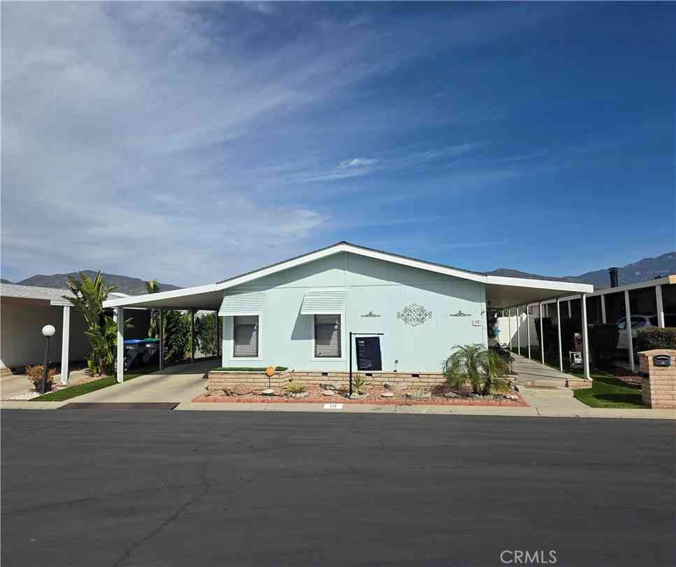 Mobile Home For Sale - 24600 Mountain Avenue #19<br/> Hemet, CA 92544