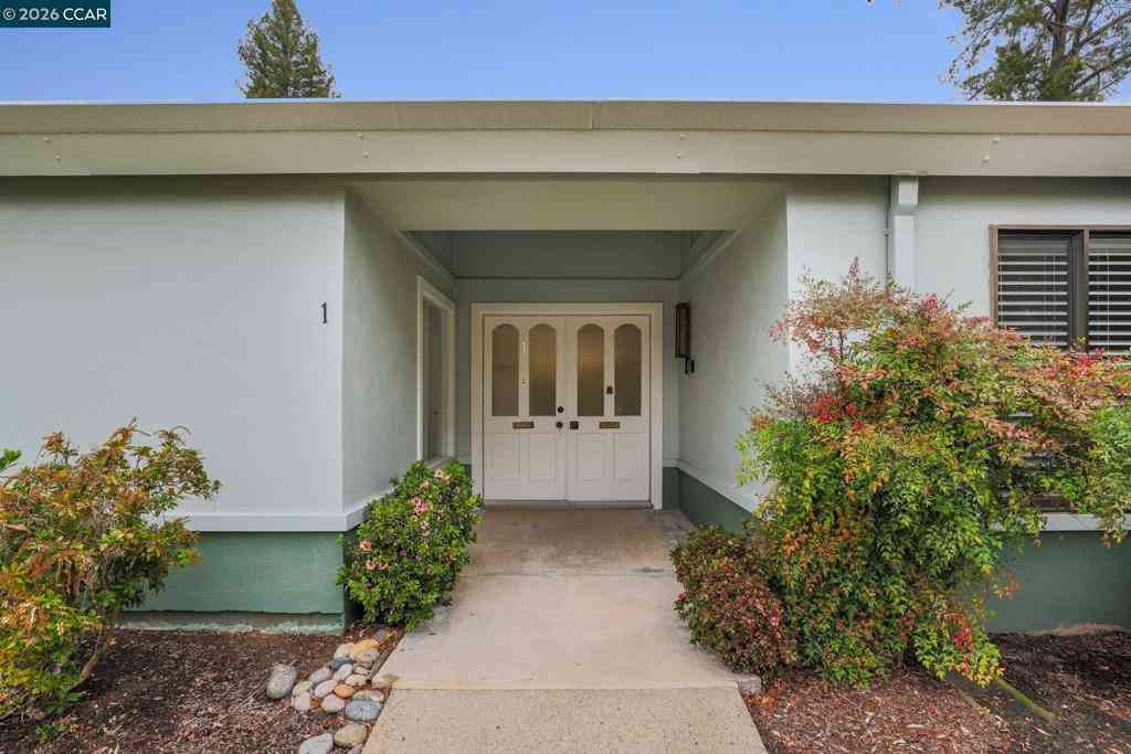 Condo For Sale - 1168 Leisure Ln #1<br/> Walnut Creek, CA 94595