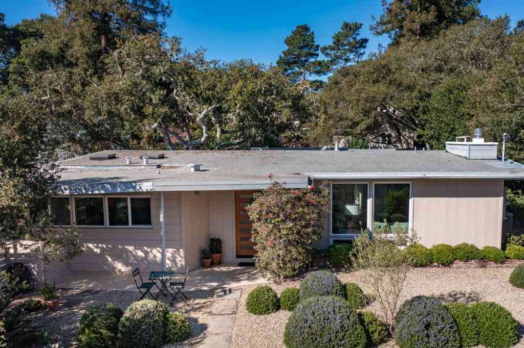 Homes For Sale - 25037 Valley Place<br/> Carmel, CA 93923