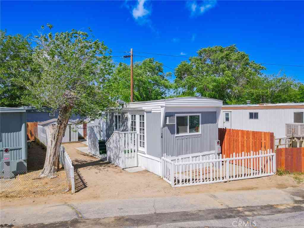 Mobile Home For Sale - 1258 W Rosamond Boulevard #14<br/> Rosamond, CA 93560