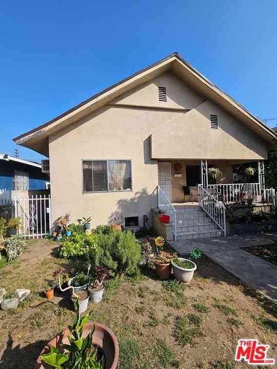 Homes For Sale - 3230 Huron Street<br/> Los Angeles County, Los Angeles, CA 90065
