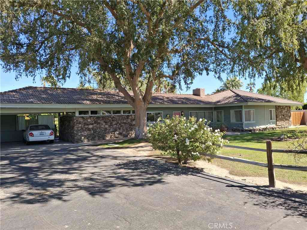 Homes For Sale - 72424 Desert Drive<br/> Rancho Mirage, CA 92270