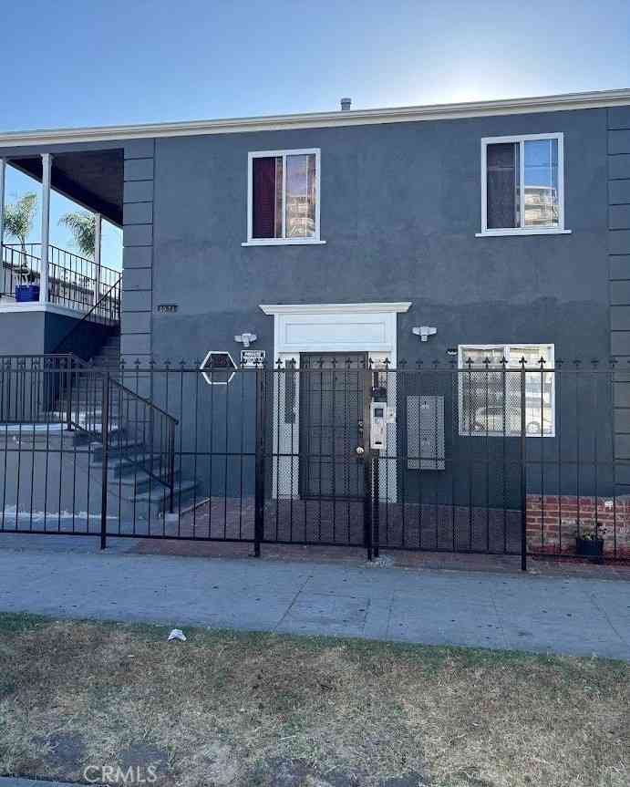 Homes For Sale - 1021 Pacific<br/> Long Beach, CA 90813