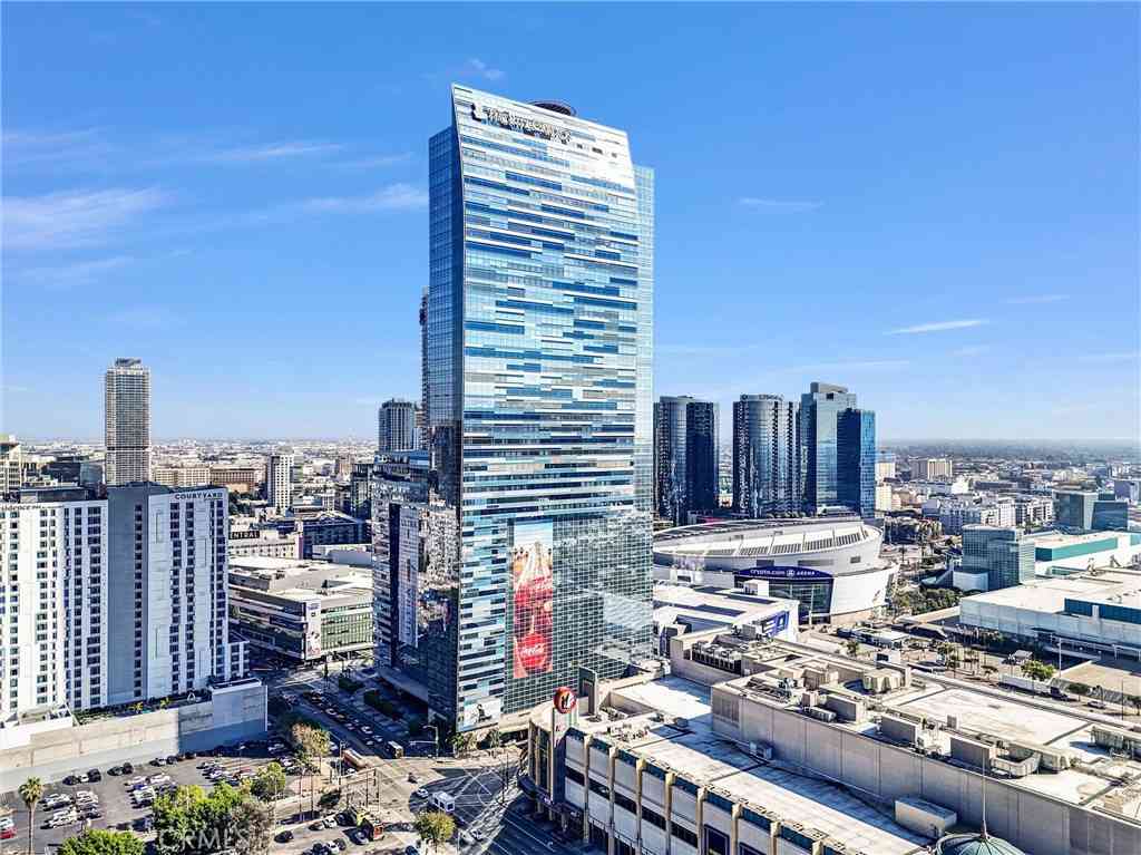 Condo For Sale - 900 W Olympic Boulevard #50A<br/> Los Angeles, CA 90015