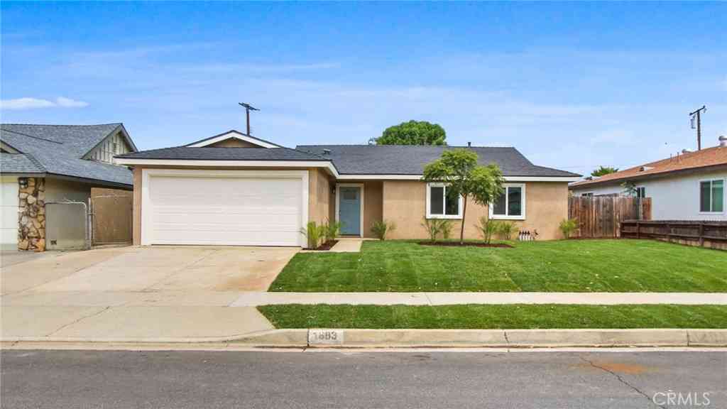 Homes For Sale - 1683 Lark<br/> Corona, CA 92882
