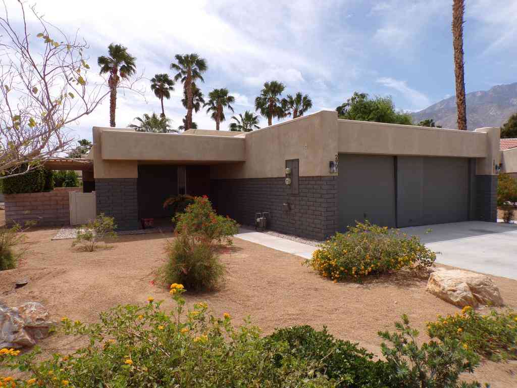 Condo For Sale - 2901 Sunflower Circle E<br/> Palm Springs, CA 92262
