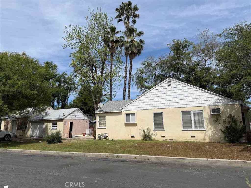 Multifamily For Sale - 5003 Kester Avenue<br/> Sherman Oaks, CA 91403