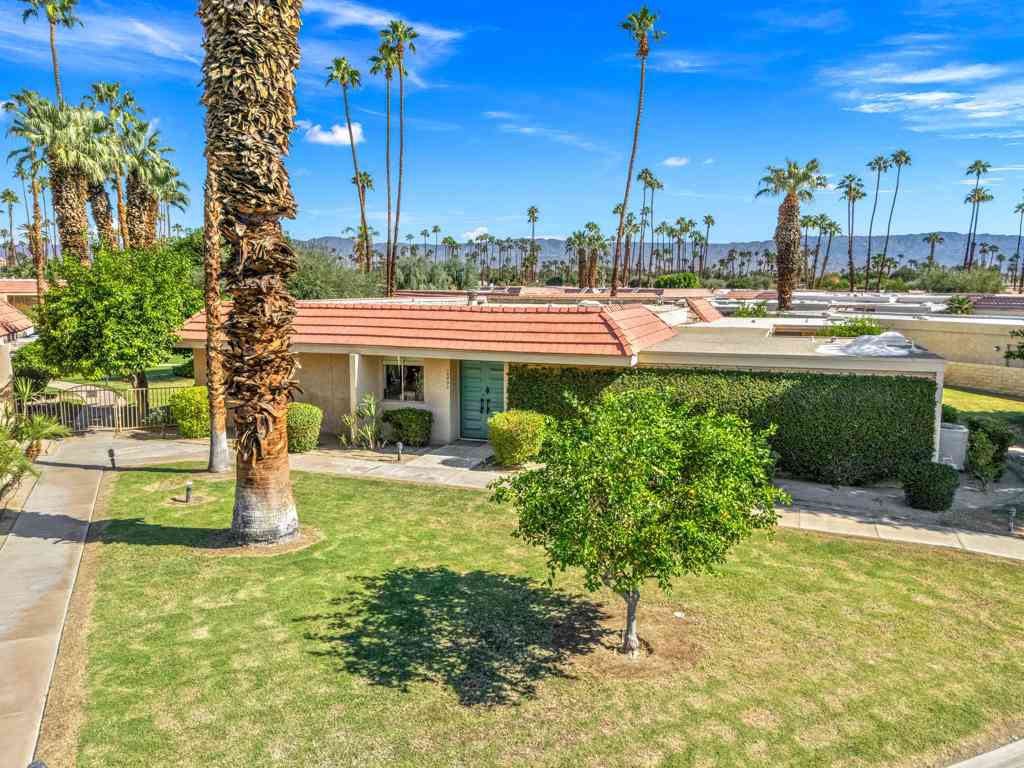 Condo For Sale - 76890 Iroquois Drive<br/> Indian Wells, CA 92210