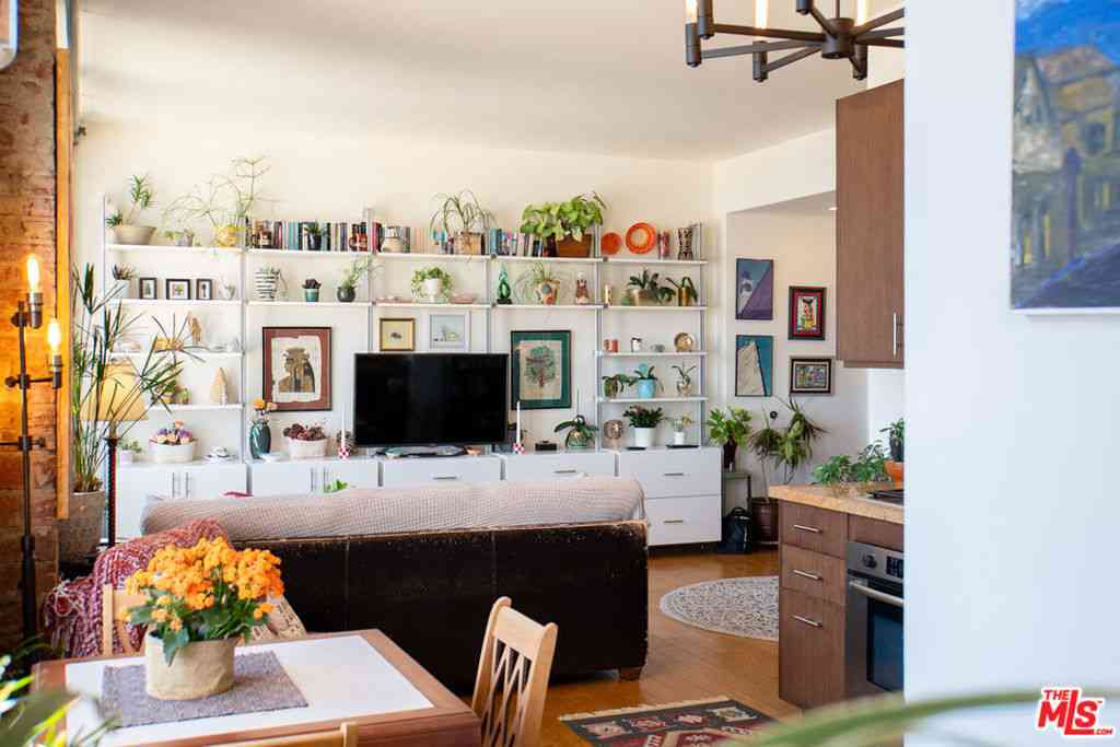Condo For Rent - 460 S Spring Street #1002<br/> Los Angeles, CA 90013