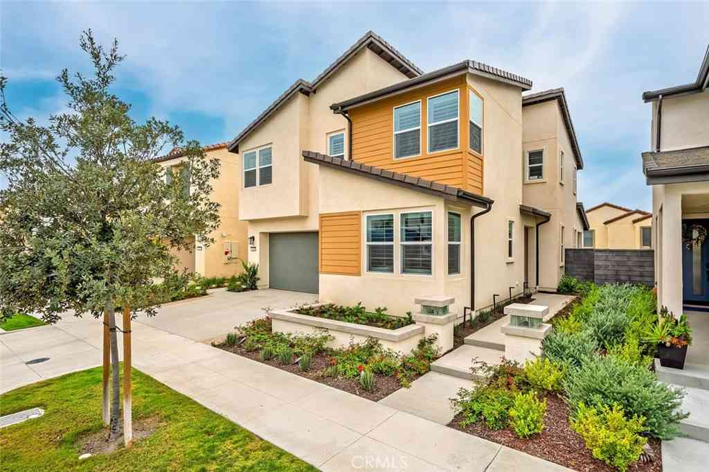 Homes For Sale - 1306 Roots Way<br/> Rancho Mission Viejo, CA 92694