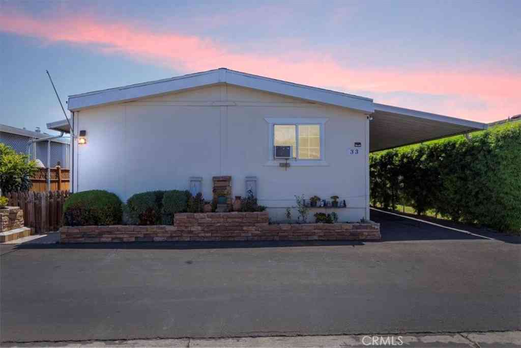 Mobile Home For Sale - 9080 Bloomfield Avenue #33<br/> Cypress, CA 90630