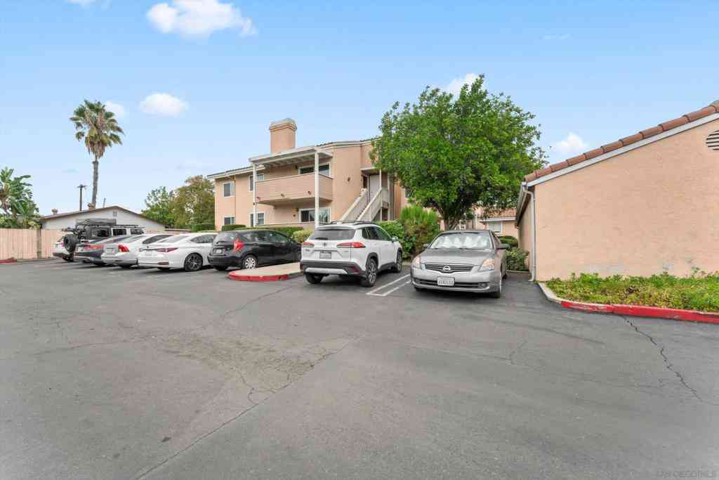 Condo For Sale - 1075 N Escondido Blvd #209<br/> Escondido, CA 92026