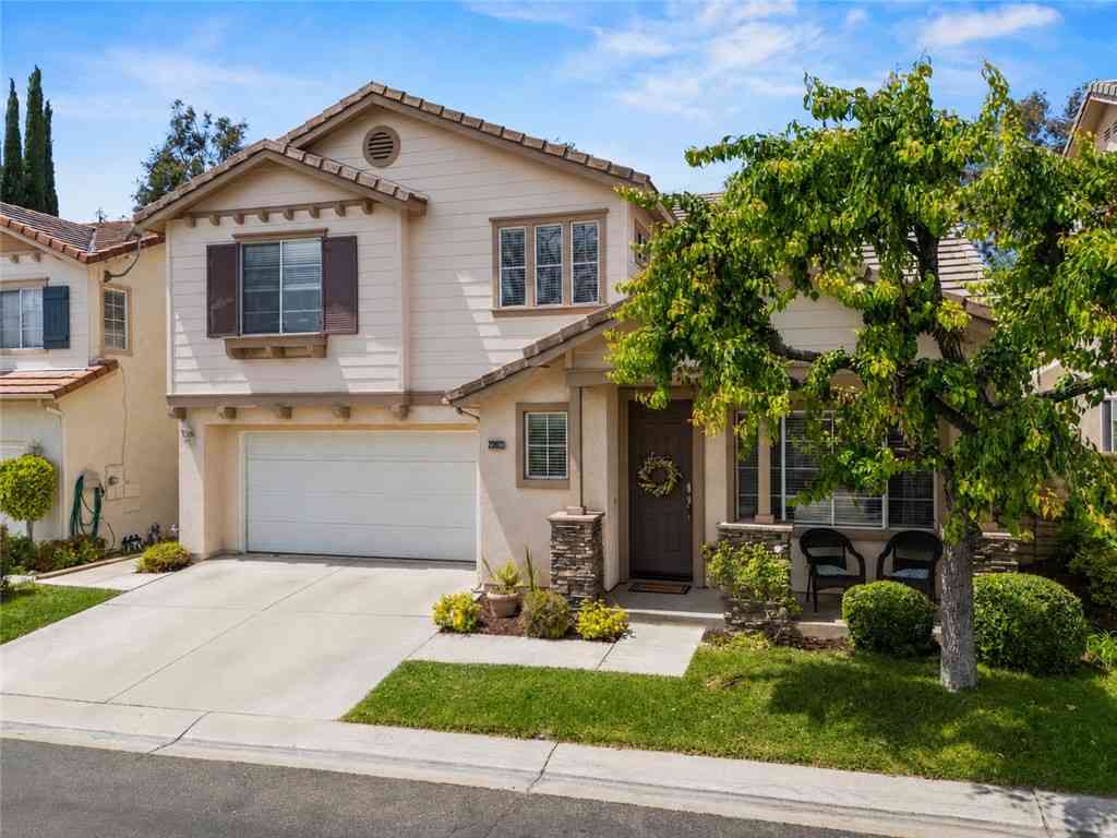 Homes For Sale - 28033 Memory Lane<br/> Valencia, CA 91354
