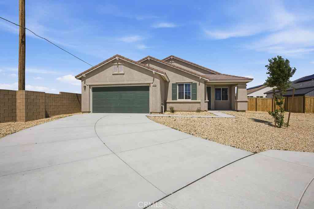 Homes For Sale - 3719 Santa Ynez Court<br/> Rosamond, CA 93560