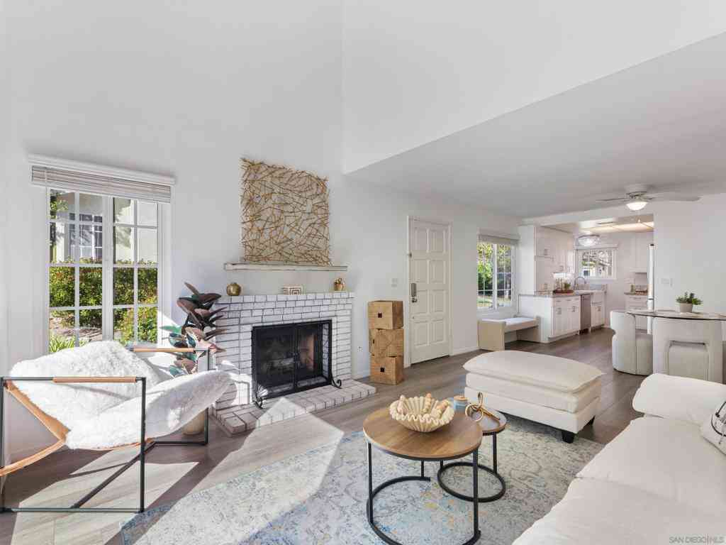 Townhouse For Sale - 2835 Hillsboro Ct<br/> Carlsbad, CA 92010