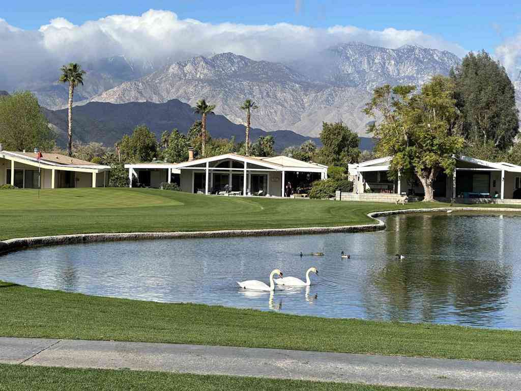 Mobile Home For Sale - 73450 Country Club Drive #153<br/> Palm Desert, CA 92260