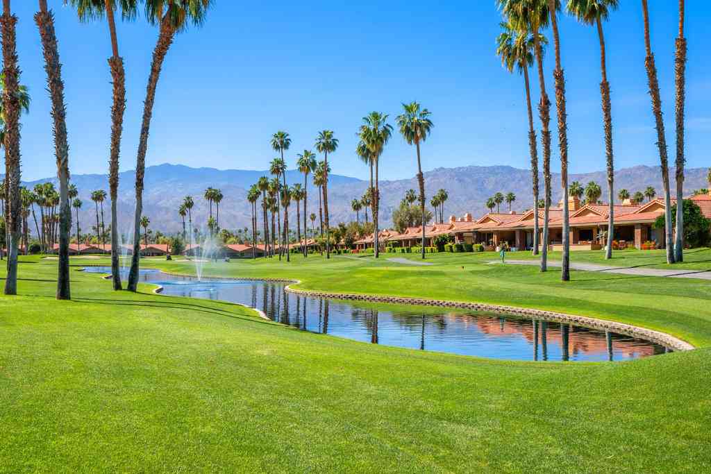 Condo For Sale - 23 Camino Arroyo S<br/> Palm Desert, CA 92260