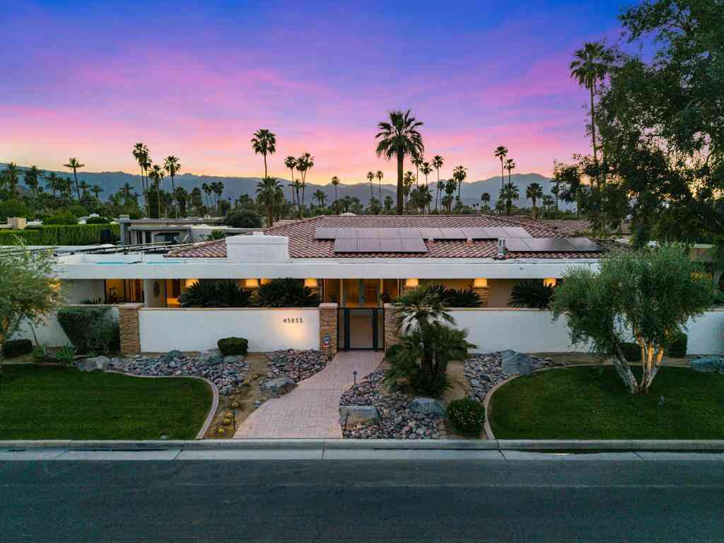 Homes For Sale - 45855 Apache Road<br/> Indian Wells, CA 92210