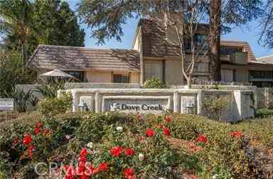 Townhouse For Sale - 6121 Shoup Avenue #35<br/> Woodland Hills, CA 91367