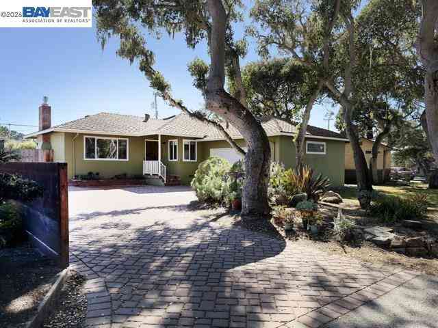 Homes For Sale - 743 Marino Pines Rd<br/> Pacific Grove, CA 93950