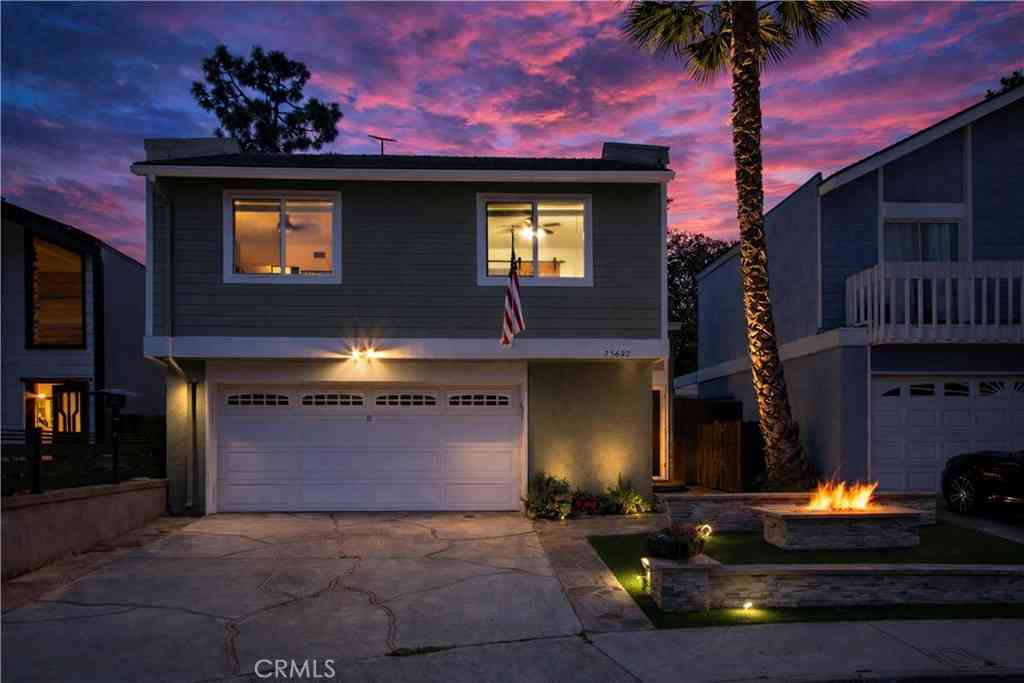 Homes For Sale - 25692 Paseo Colonial<br/> San Juan Capistrano, CA 92675