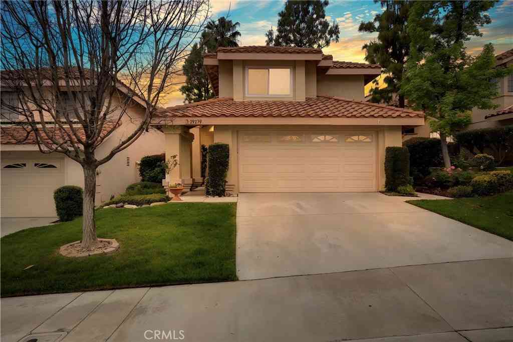 Homes For Sale - 29239 Marilyn Drive<br/> Canyon Country, CA 91387