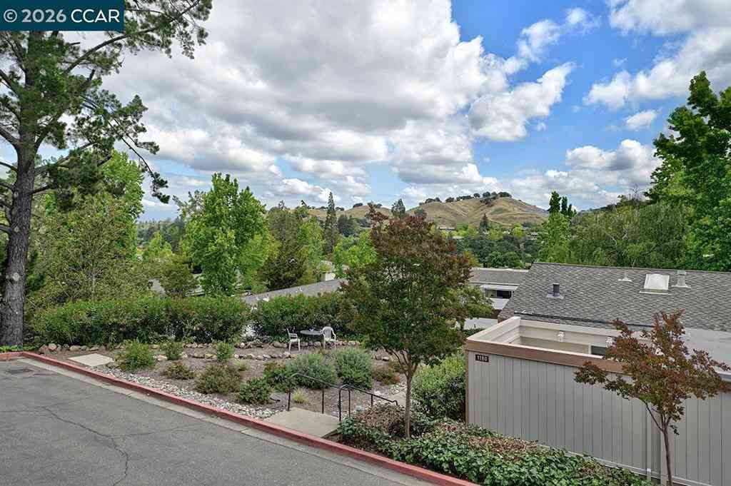Condo For Sale - 1216 Running Springs Rd #6<br/> Walnut Creek, CA 94595