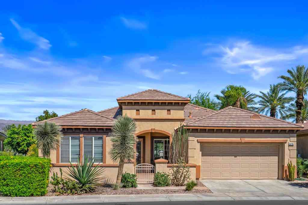 Homes For Sale - 44704 Alexandria Vale<br/> Indio, CA 92201