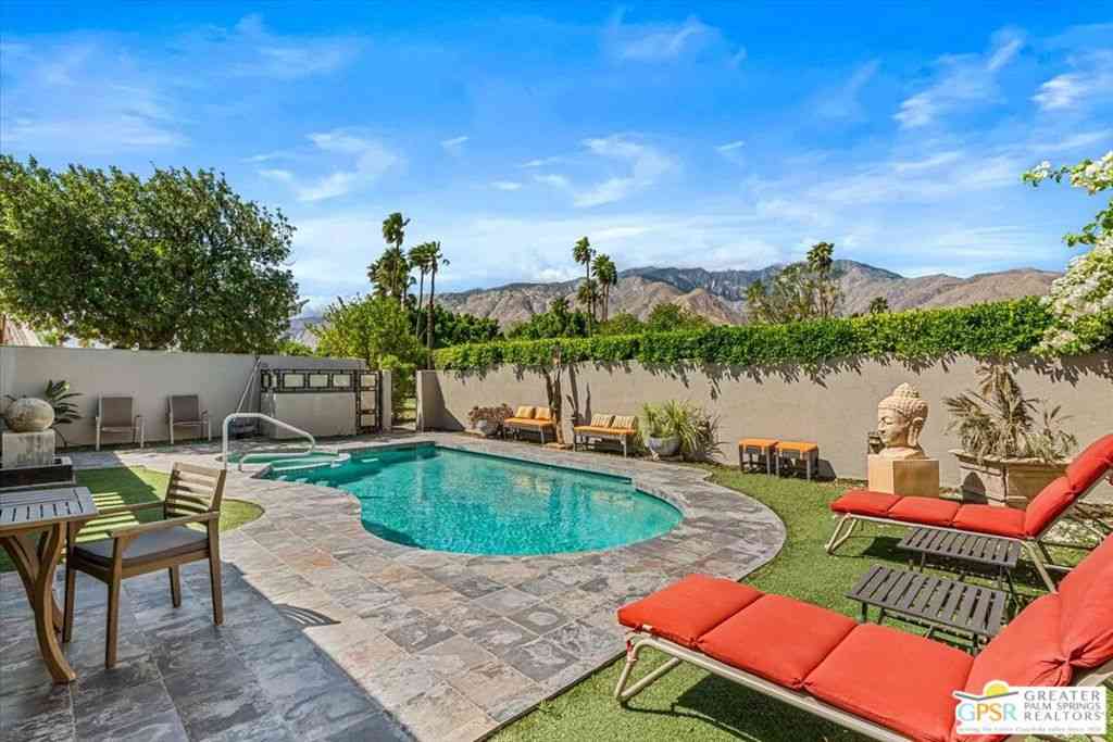 Condo For Sale - 2863 Sundance Circle<br/> Palm Springs, CA 92262