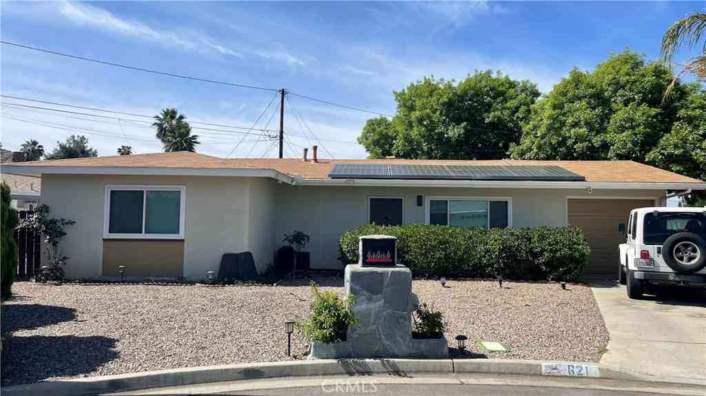 Homes For Sale - 621 Palmer Street<br/> Hemet, CA 92543