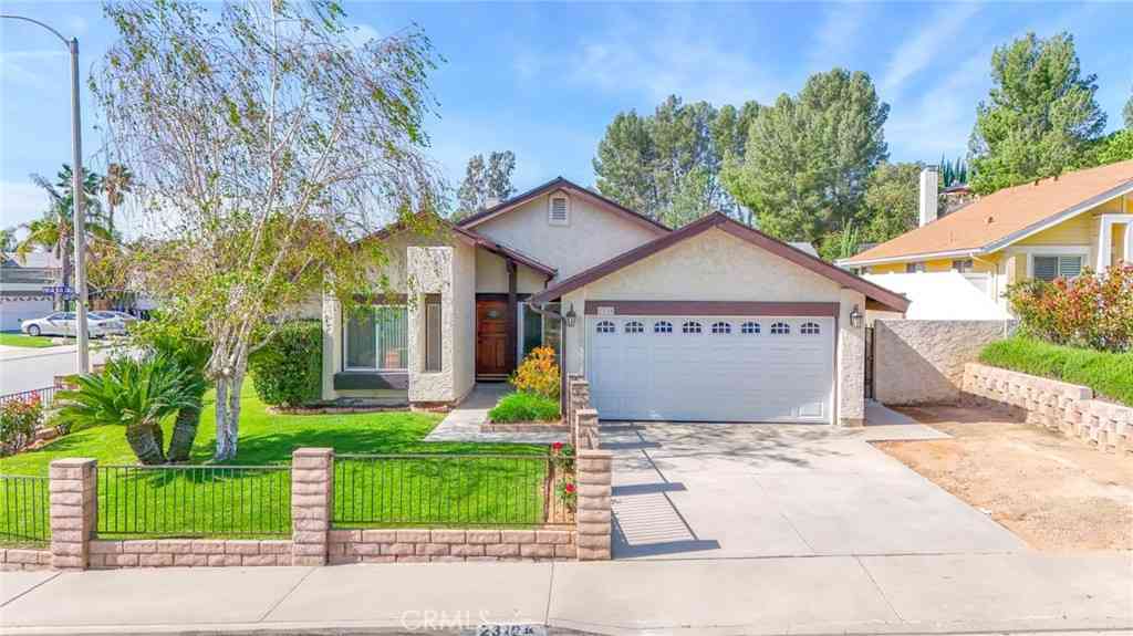 Homes For Sale - 23104 Poplar Glen<br/> Valencia, CA 91354