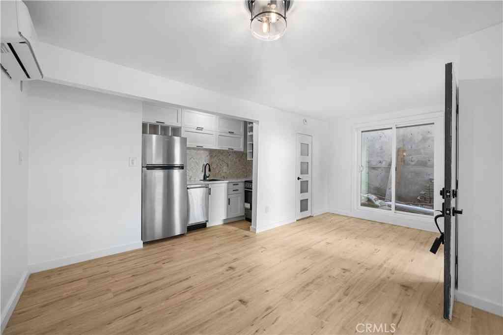 Apartment For Rent - 1303 N Beverly Glen Boulevard<br/> Los Angeles, CA 90077
