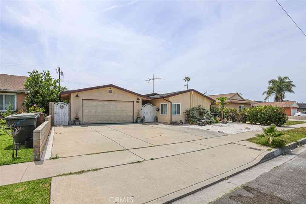 Homes For Sale - 1762 W Minerva<br/> Anaheim, CA 92804