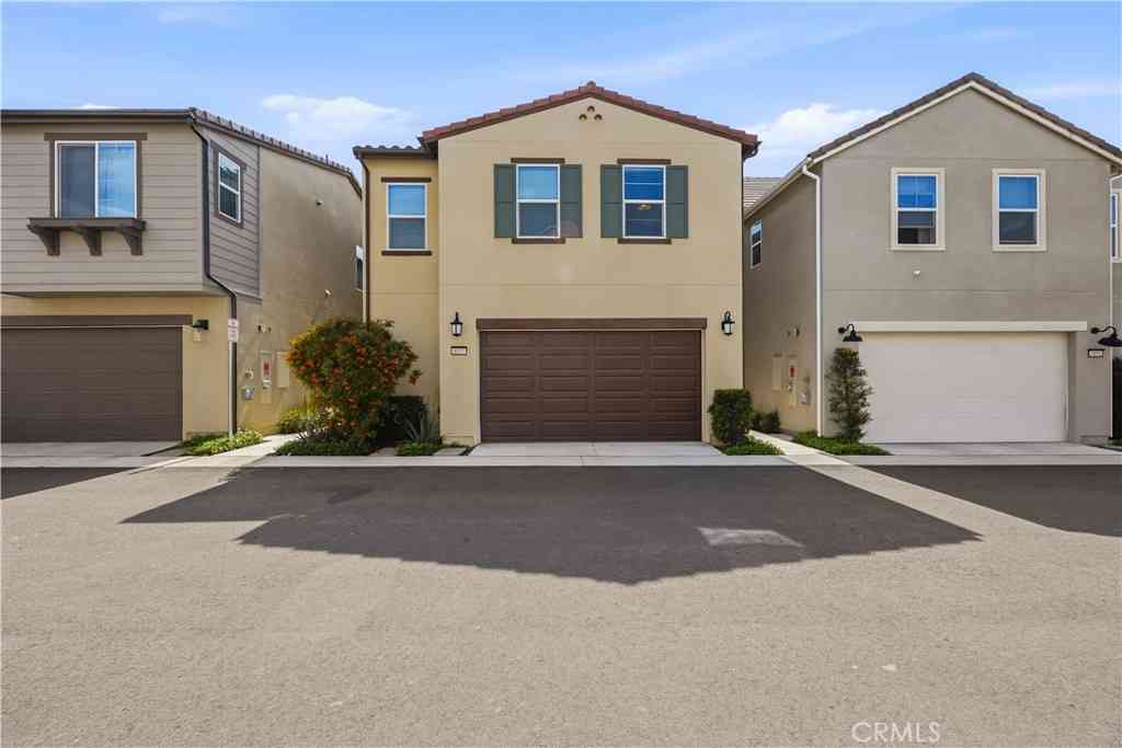Condo For Sale - 4057 Spring Haven Ln<br/> Corona, CA 92883