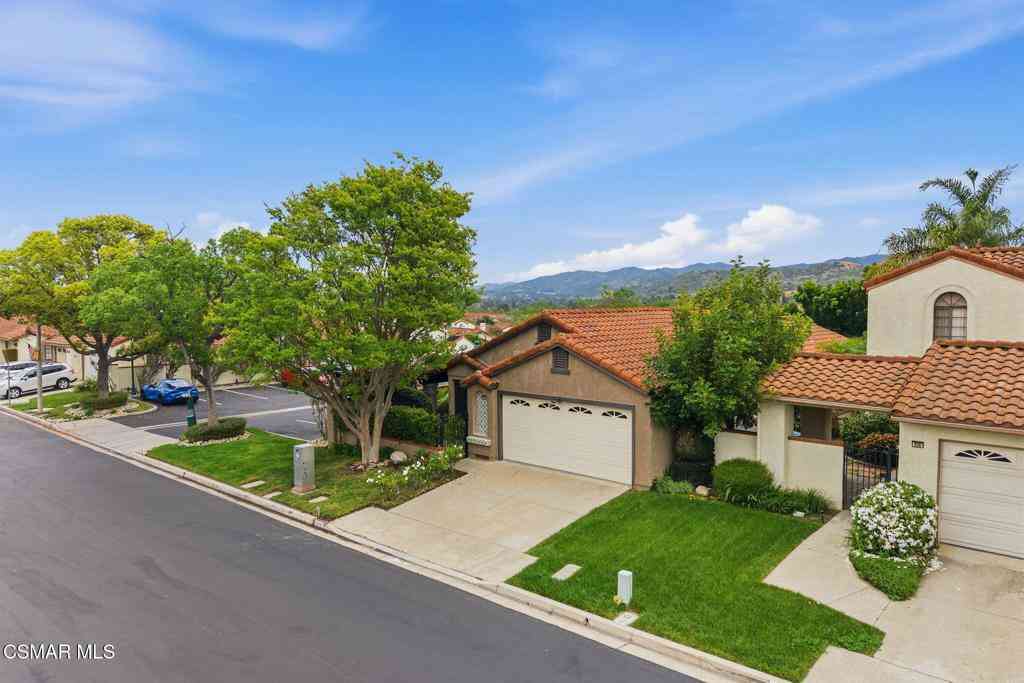 Homes For Sale - 802 Congressional Road<br/> Simi Valley, CA 93065
