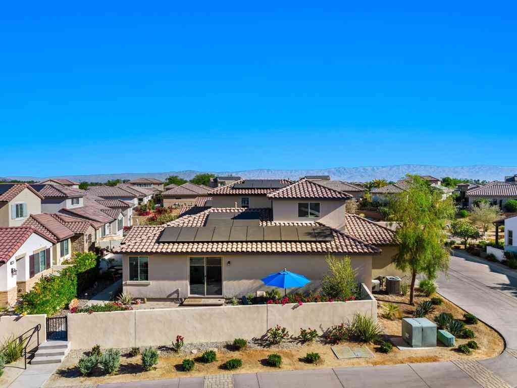 Homes For Sale - 80368 Whisper Rock Way<br/> La Quinta, CA 92253