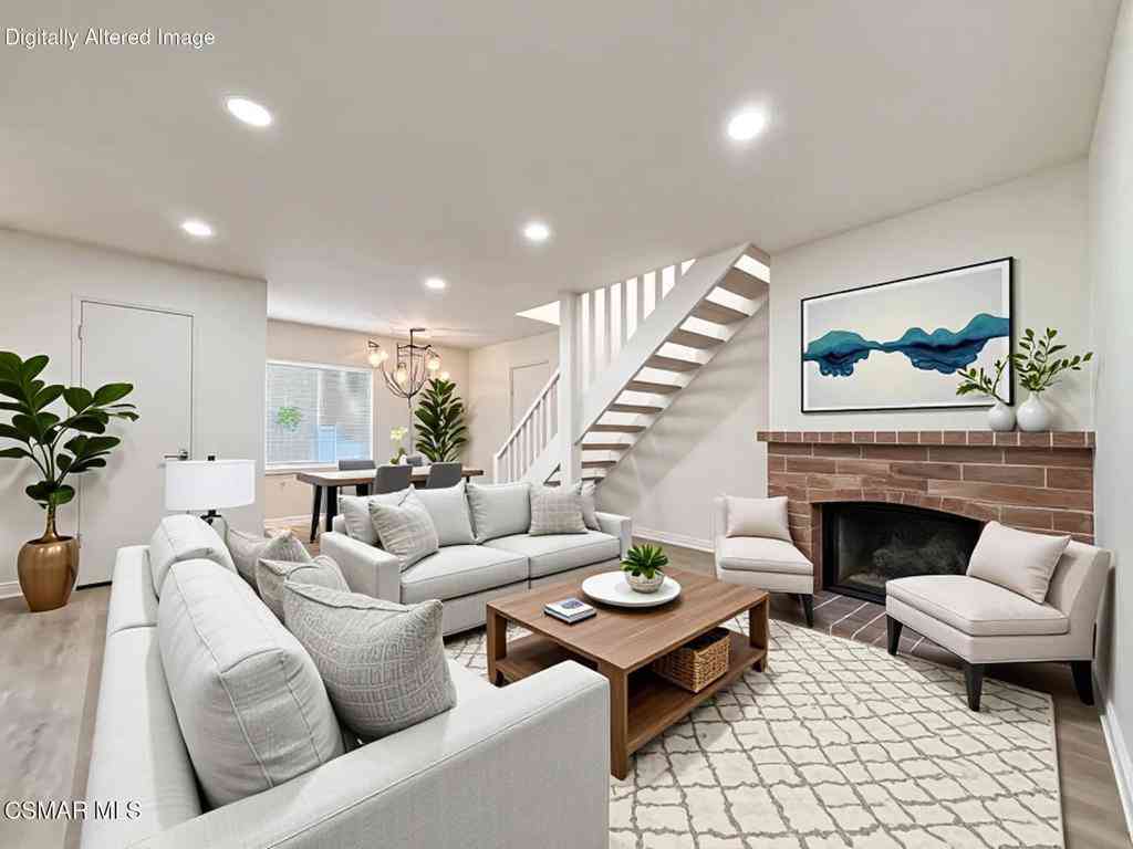 Townhouse For Sale - 1752 E Avenida De Las Flores<br/> Thousand Oaks, CA 91362