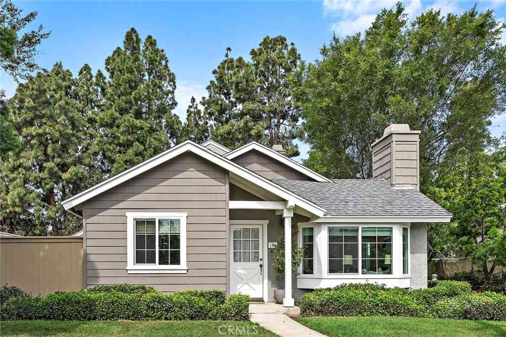 Condo For Sale - 191 Rockwood #62<br/> Irvine, CA 92614