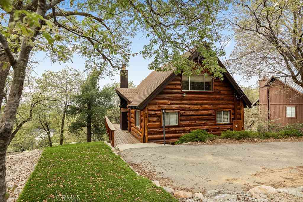 Homes For Sale - 1452 Golden Rule<br/> Lake Arrowhead, CA 92352