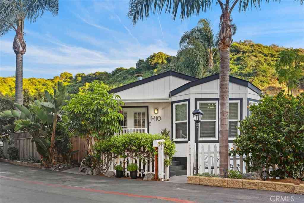 Mobile Home For Sale - 30802 Coast Highway #M10<br/> Laguna Beach, CA 92651