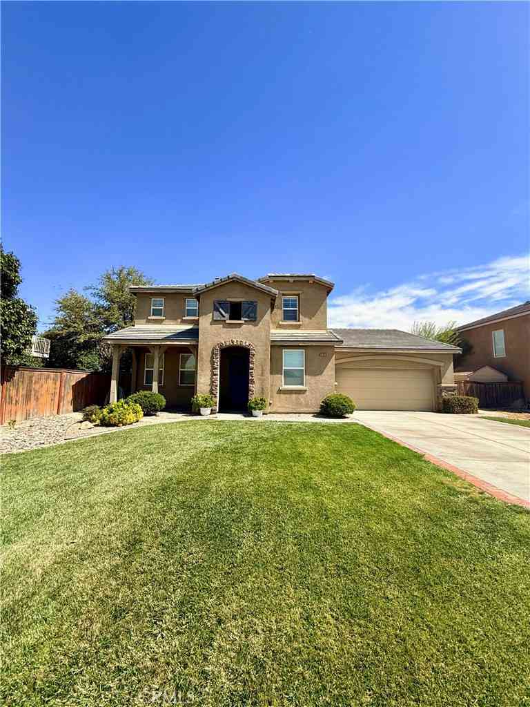 Homes For Sale - 2274 Dwight Court<br/> Rosamond, CA 93560
