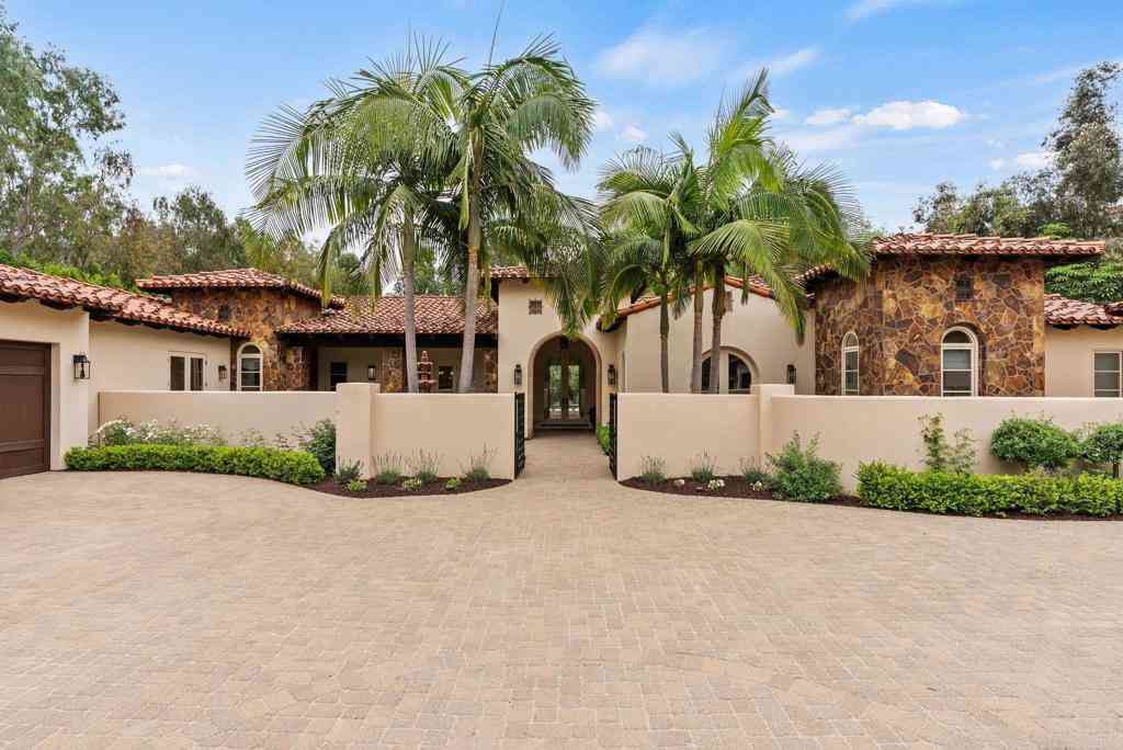 Homes For Sale - 16614 Circa Del Sur<br/> Rancho Santa Fe, CA 92067